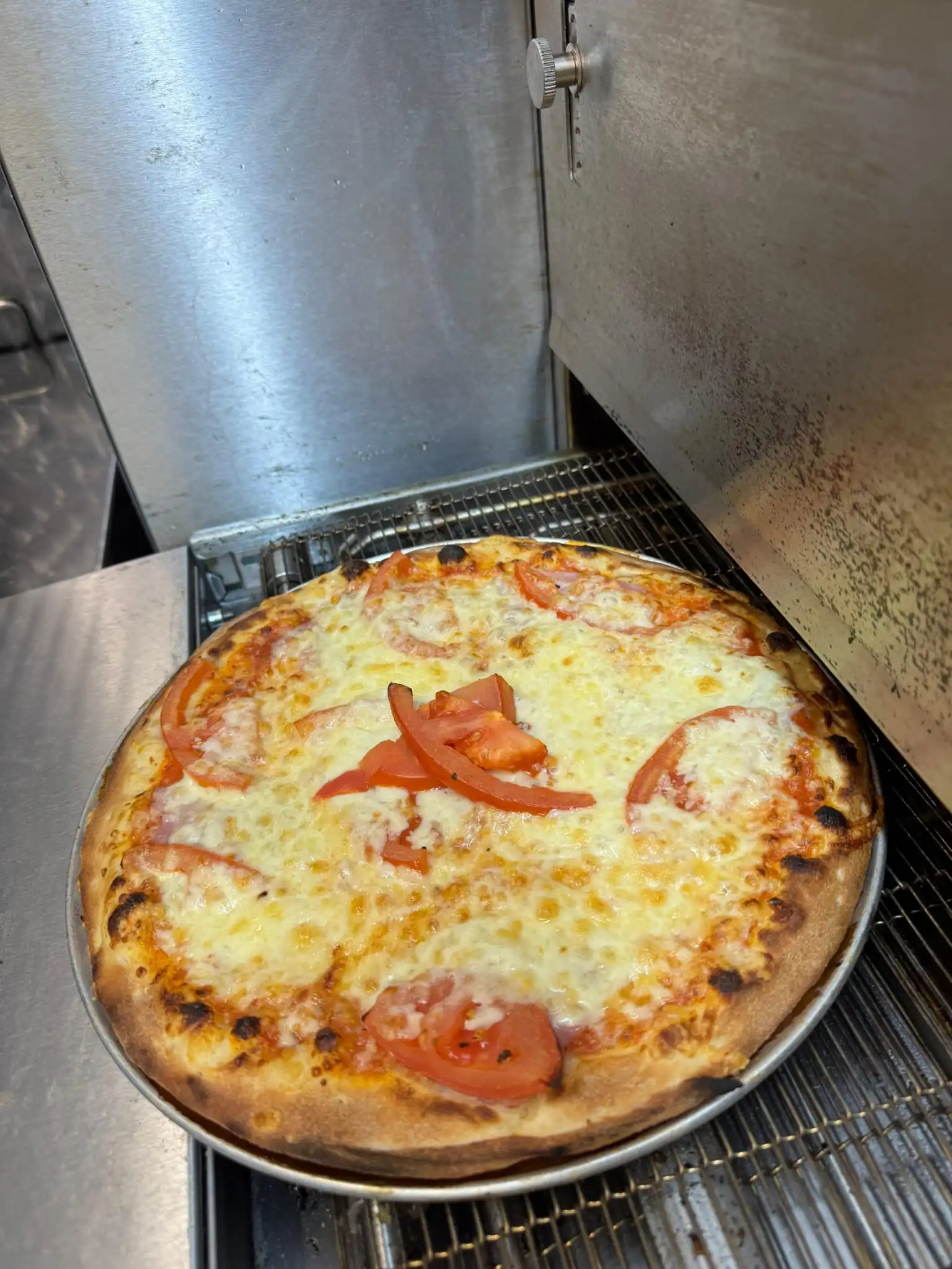 Zufriedene Kunden – Happy Pizza Wagen