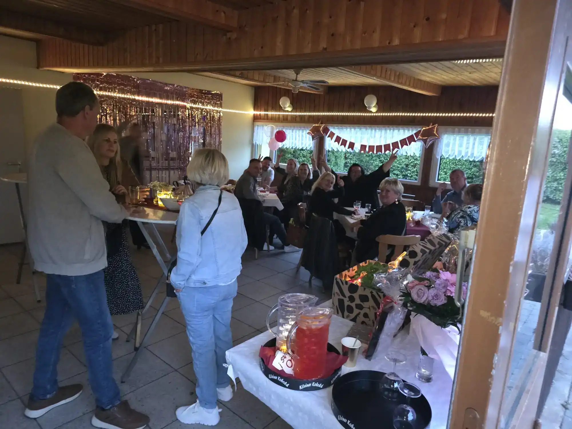 Zufriedene Kunden – Happy Pizza Wagen