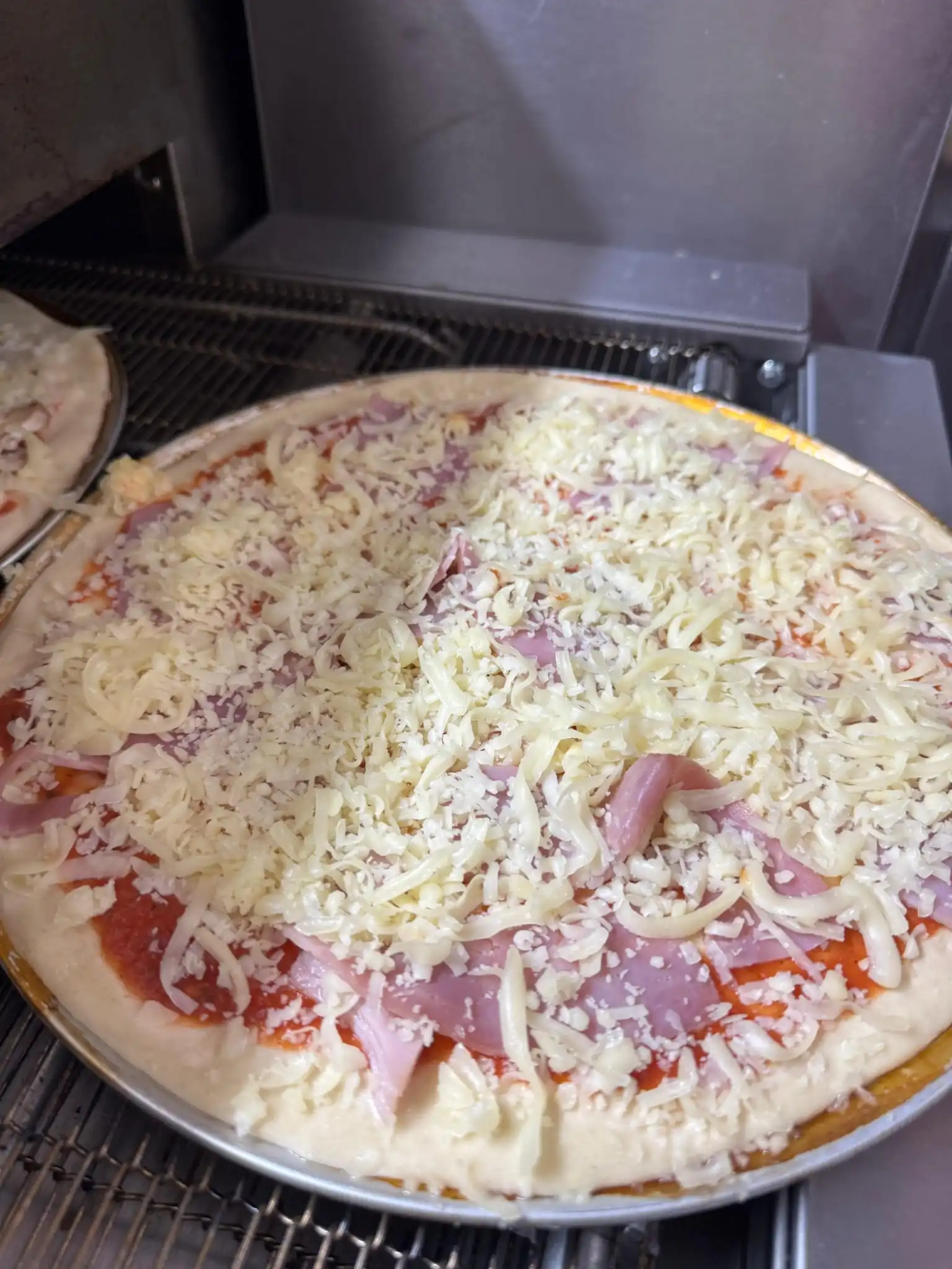 Zufriedene Kunden – Happy Pizza Wagen
